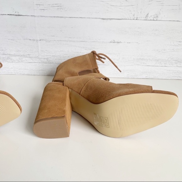NEW Urban Outfitters Ginger Suede Lace-Up Heels - Picture 11 of 15